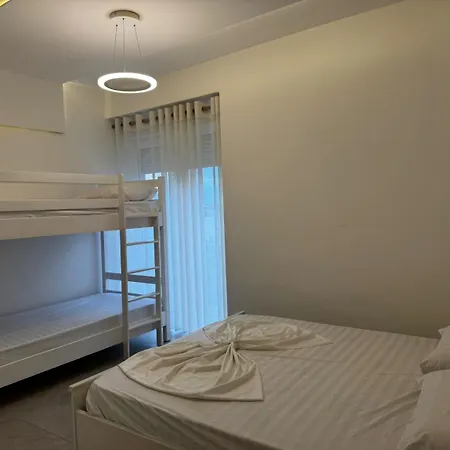 Emi Apartment *